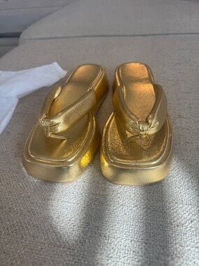 Gold Deluxe
